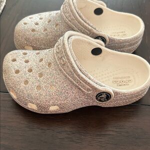 CROCS Kids Glitter Slippers - White and Silver